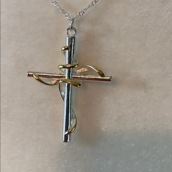 Sterling Silver Cross on Chain - Picture 5 of 8